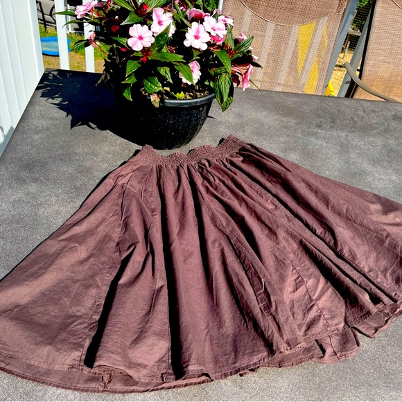 Banana Republic Dresses & Skirts - Banana Republic Ruffled Skirt -XS